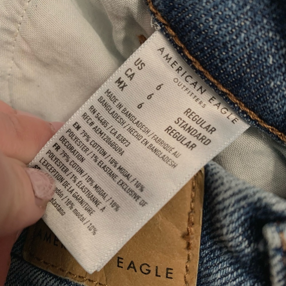 American Eagle Mom Jeans - Picture 3 of 3